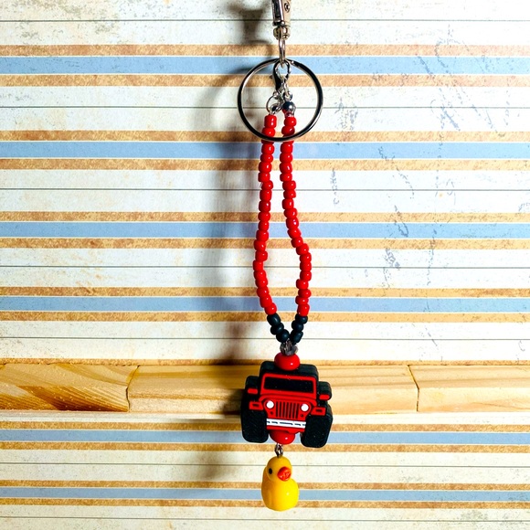 Silicone 4x4 Jeep Duck Rearview Mirror Charm-Keychain-Bag Charm-Beaded Bracelet - Picture 1 of 7